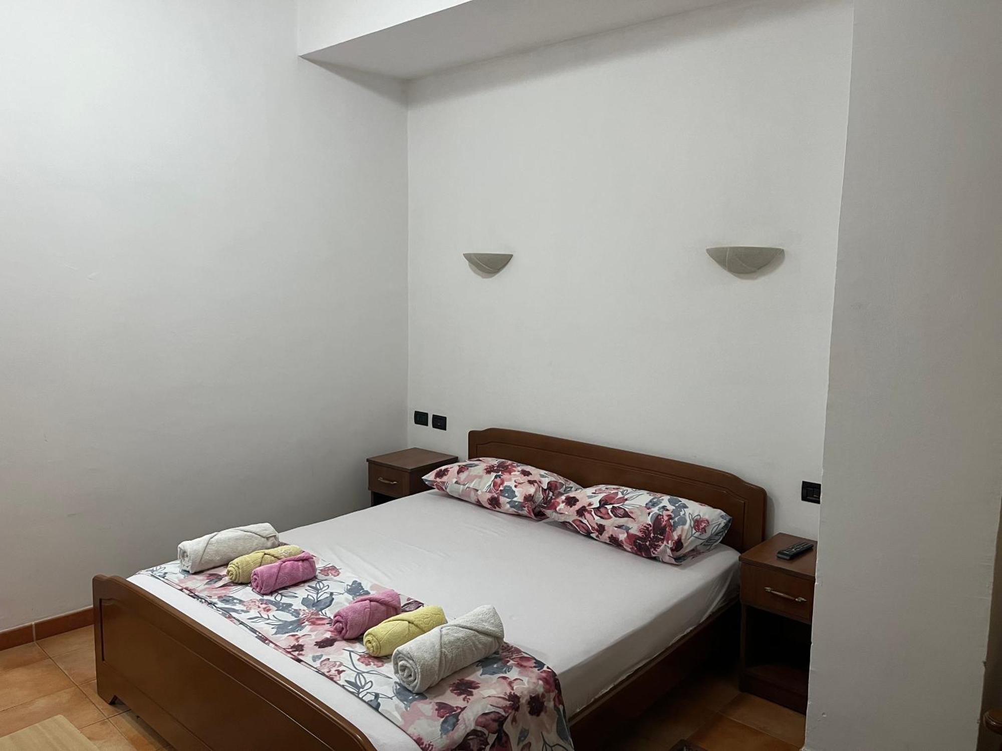 ~Villa Gloria~ Durres Bagian luar foto